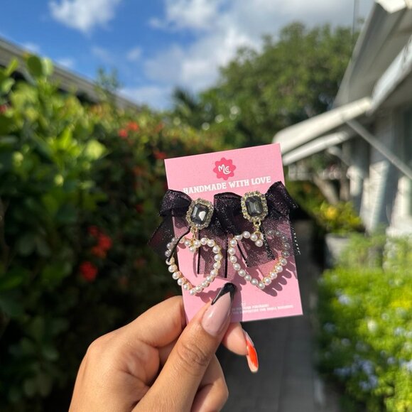 Pearl Heart Bow Earrings — Elegant Black Ribbon Dangle Cute Jewelry - Picture 5 of 5